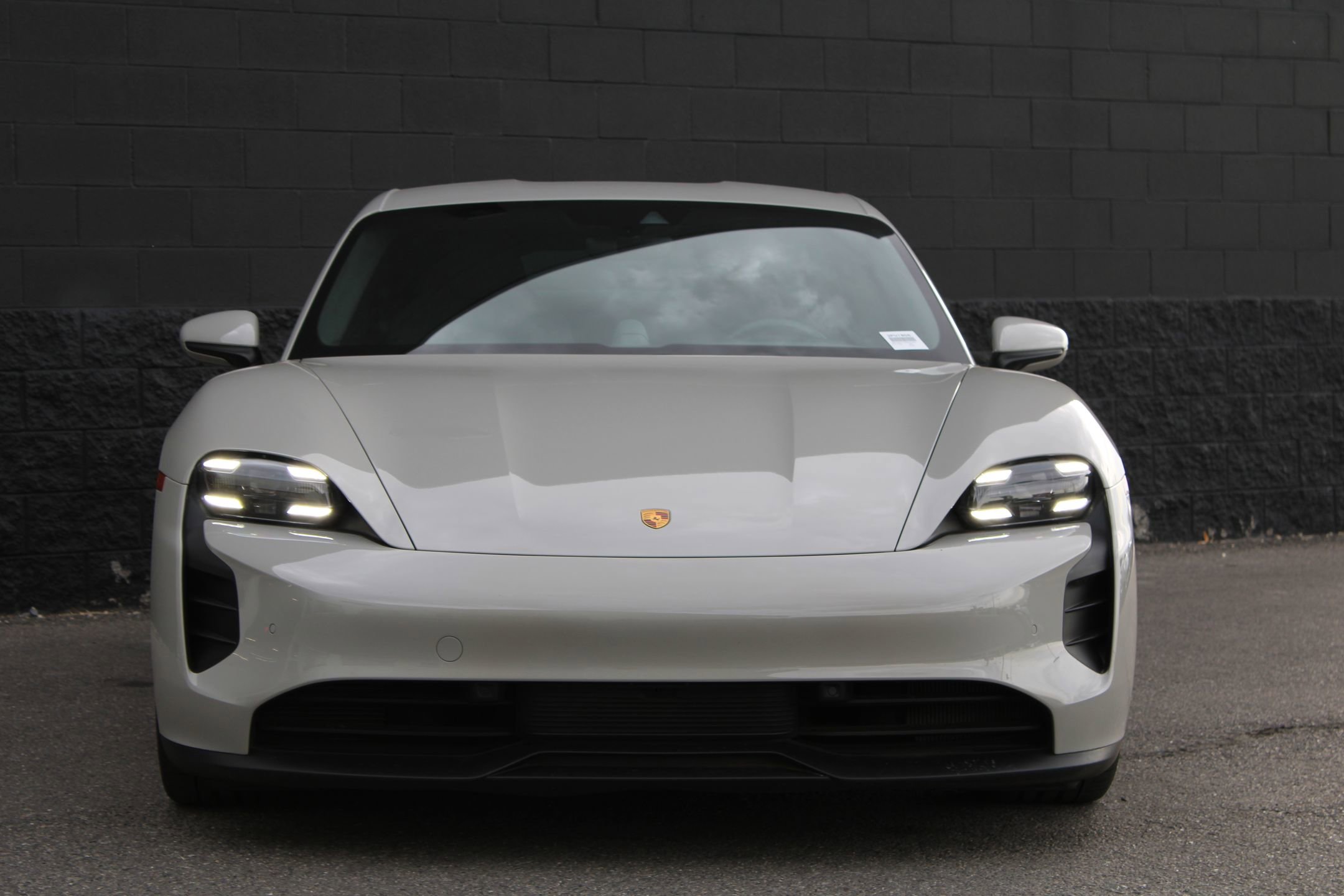 Used 2023 Porsche Taycan GTS image 6