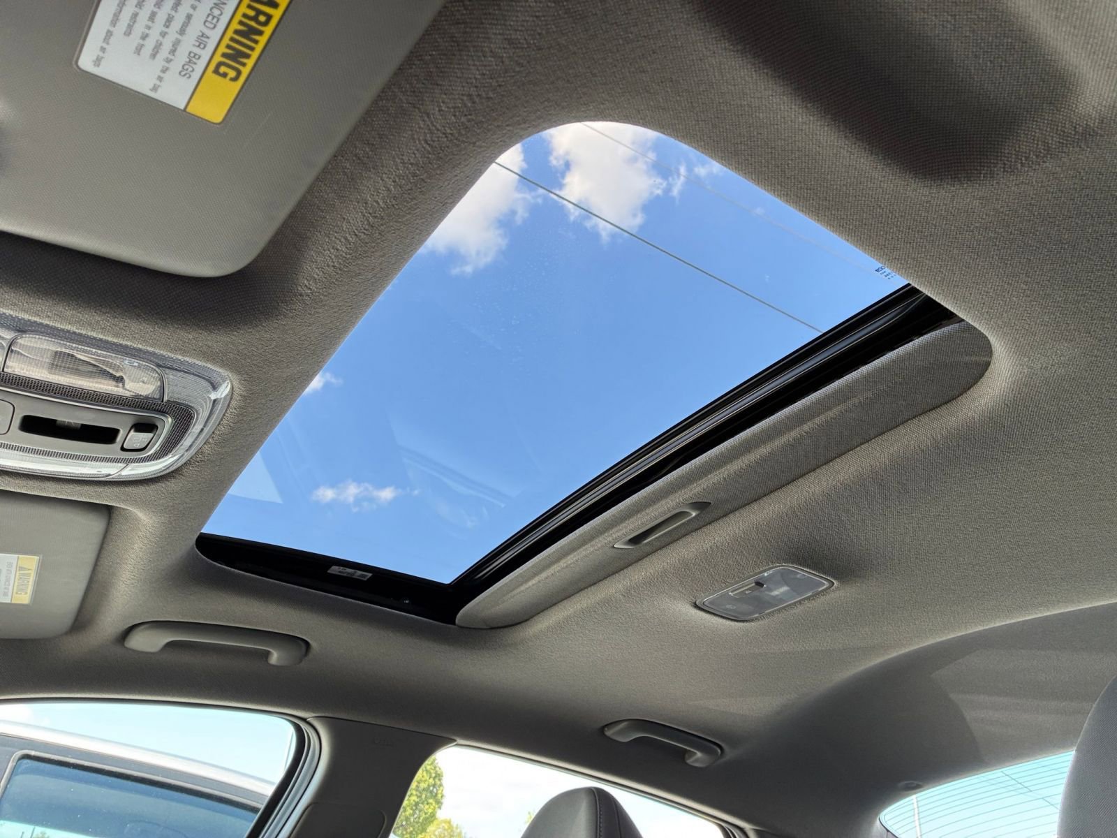 Used 2025 Hyundai Elantra SEL image 29