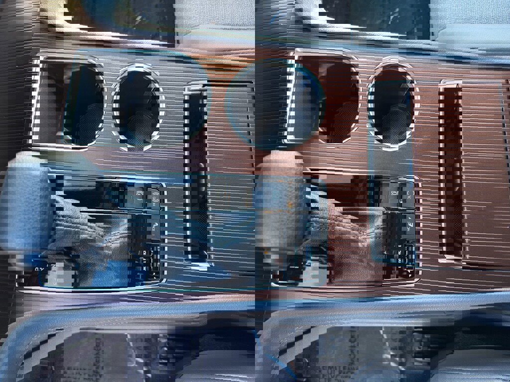 Used 2024 Toyota Sienna LE image 12