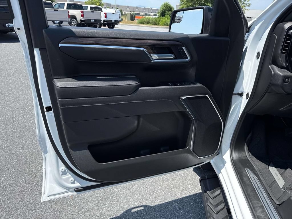 New 2026 Chevrolet Silverado 1500 RST w/ Protection Package AWD/4WD image 8