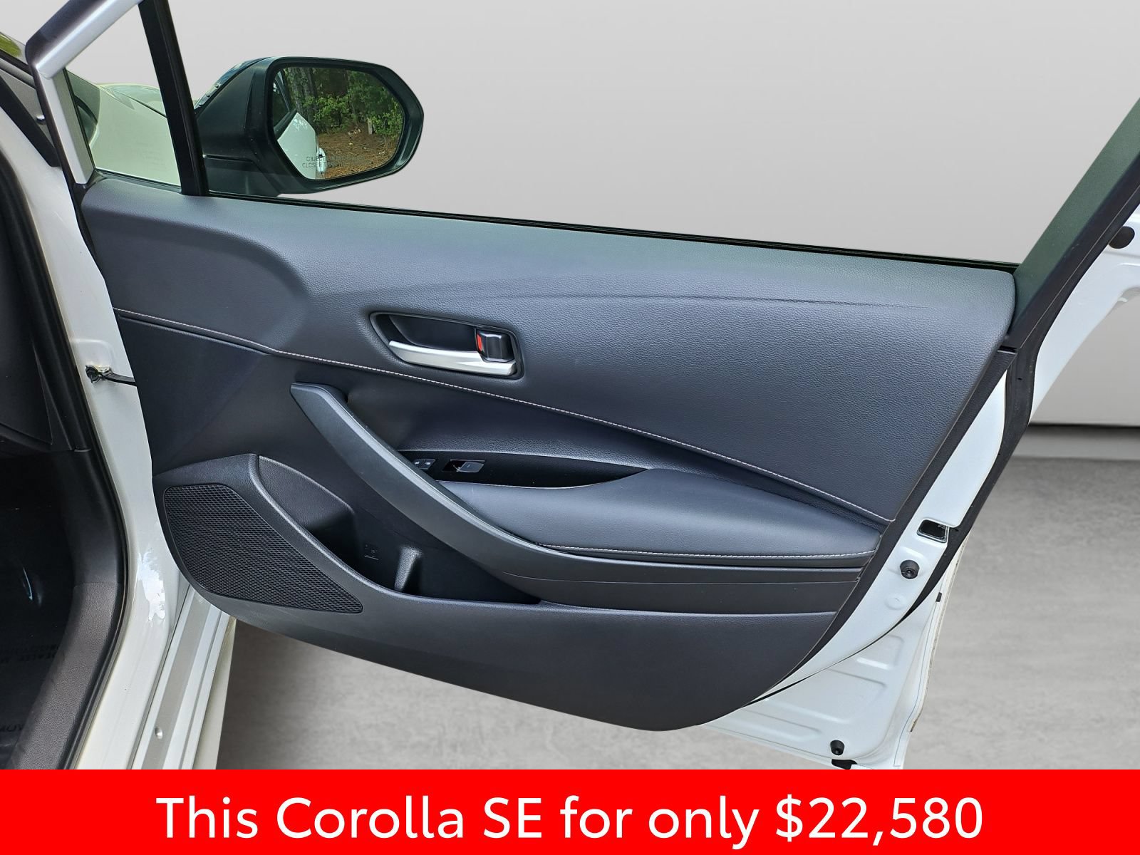 Used 2023 Toyota Corolla SE FWD image 36