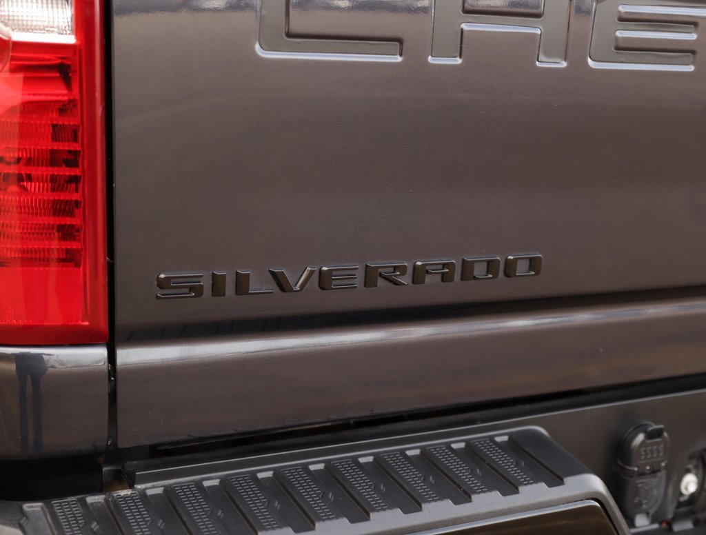 Used 2024 Chevrolet Silverado 2500 Custom w/ Custom Value Package image 32