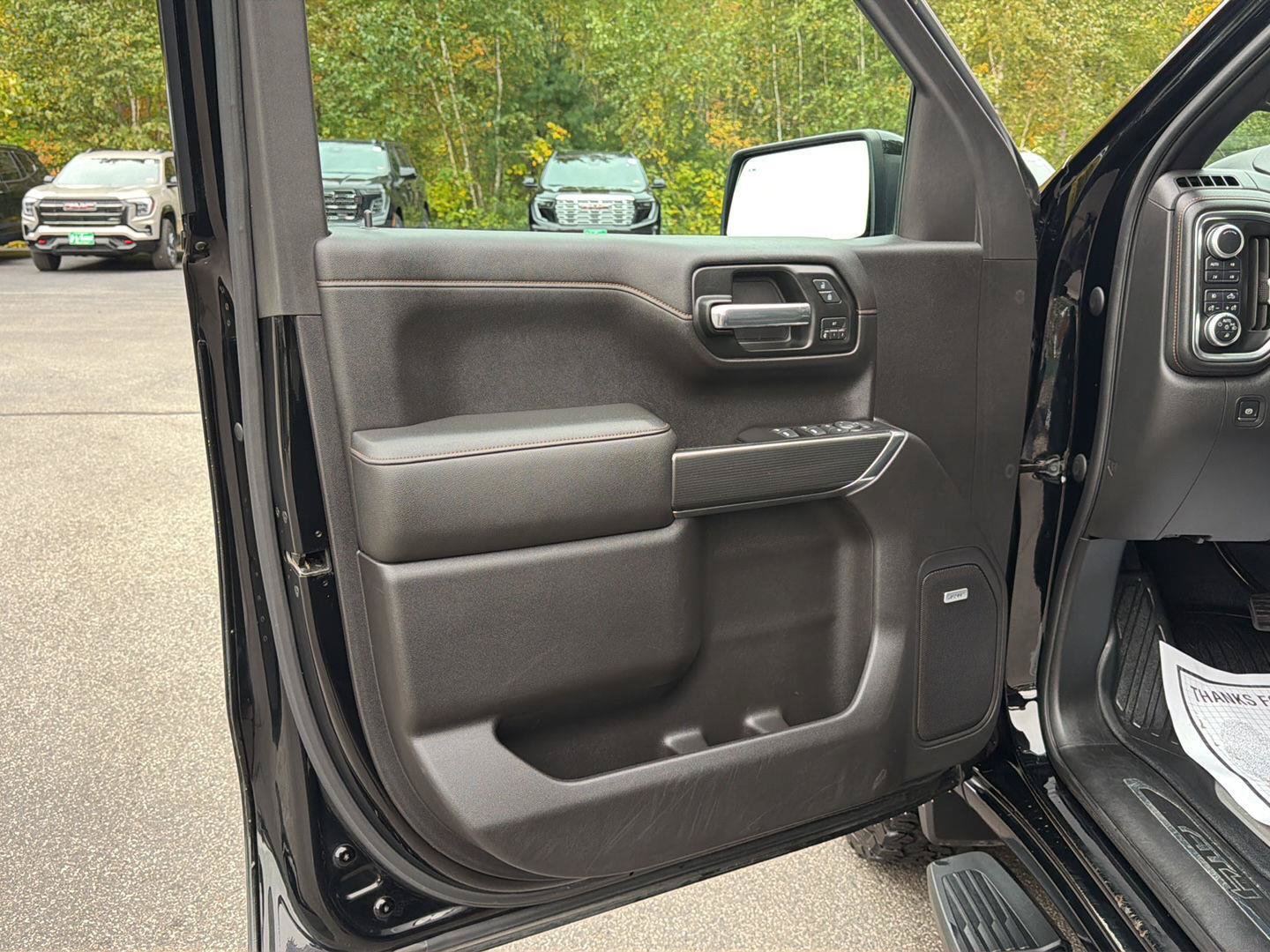 Certified 2019 GMC Sierra 1500 AT4 w/ Off Road Performance Package AWD/4WD image 9