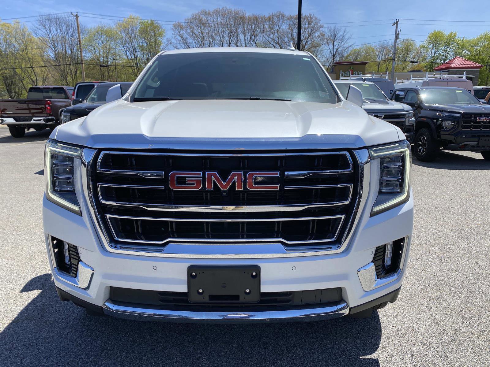 Used 2023 GMC Yukon SLT w/ SLT Premium Package AWD/4WD image 10