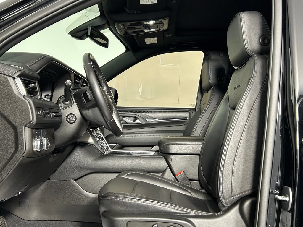 Used 2022 GMC Yukon XL Denali AWD/4WD image 33