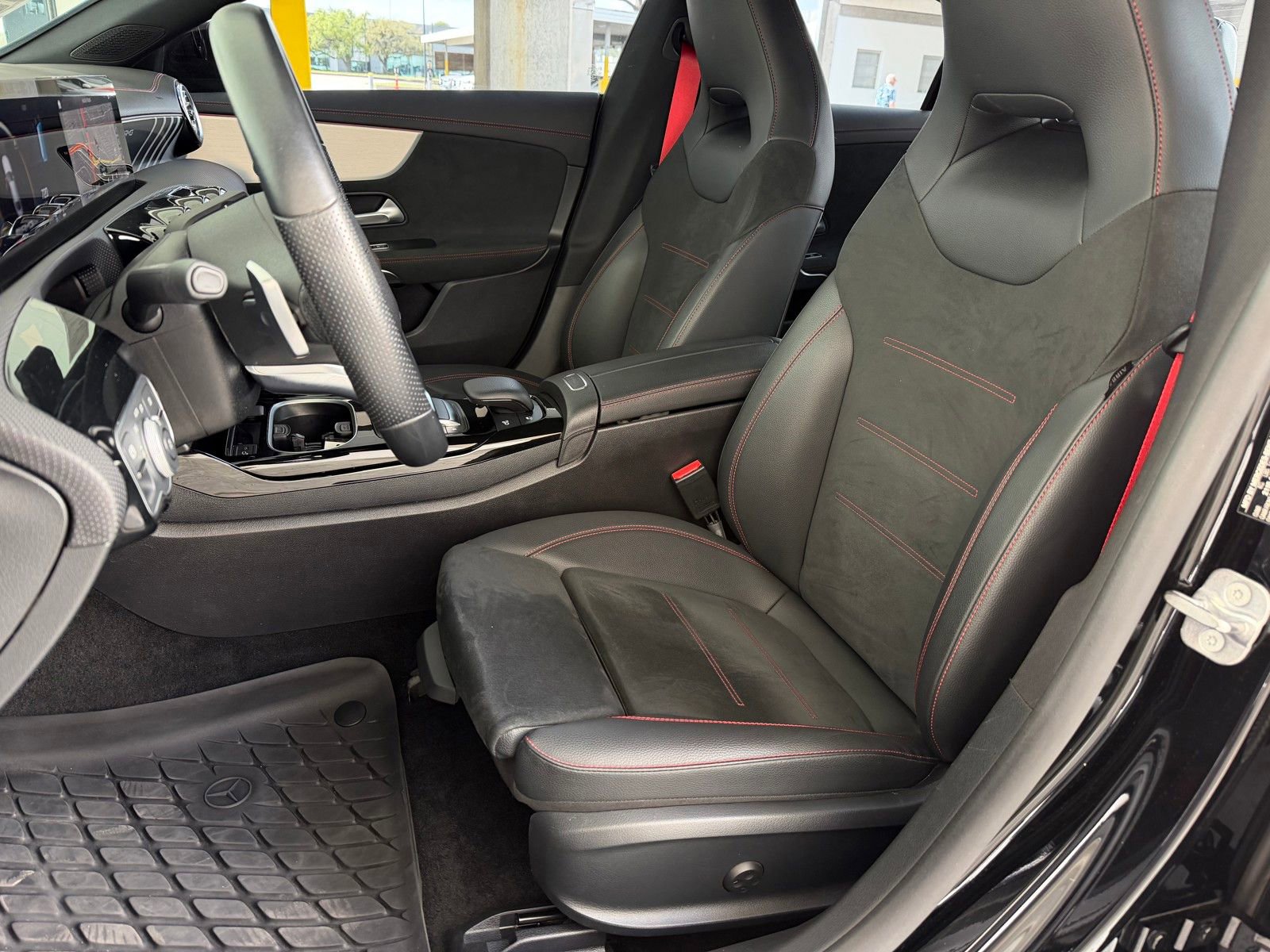 Certified 2023 Mercedes-Benz CLA 35 AMG 4MATIC image 9