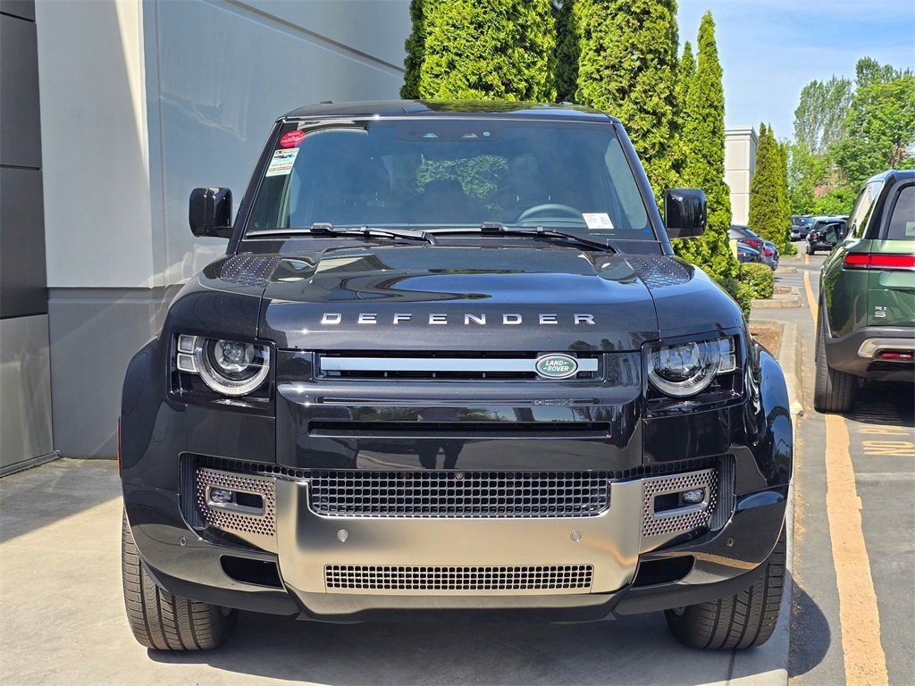 New 2025 Land Rover Defender 110 X image 3