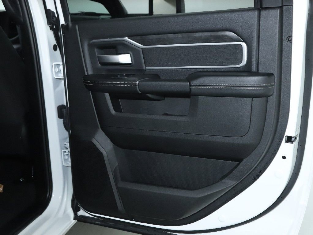 Used 2024 RAM 4500 SLT w/ Quick Order Package 2YG SLT image 31