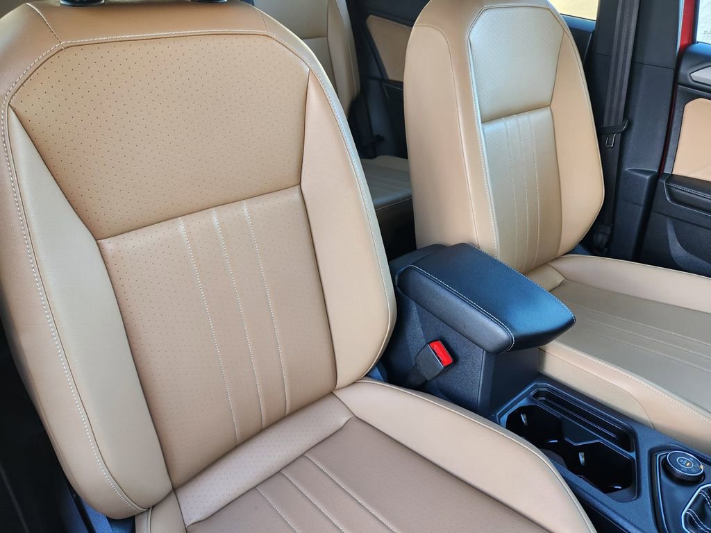 Certified 2024 Volkswagen Tiguan SE image 16