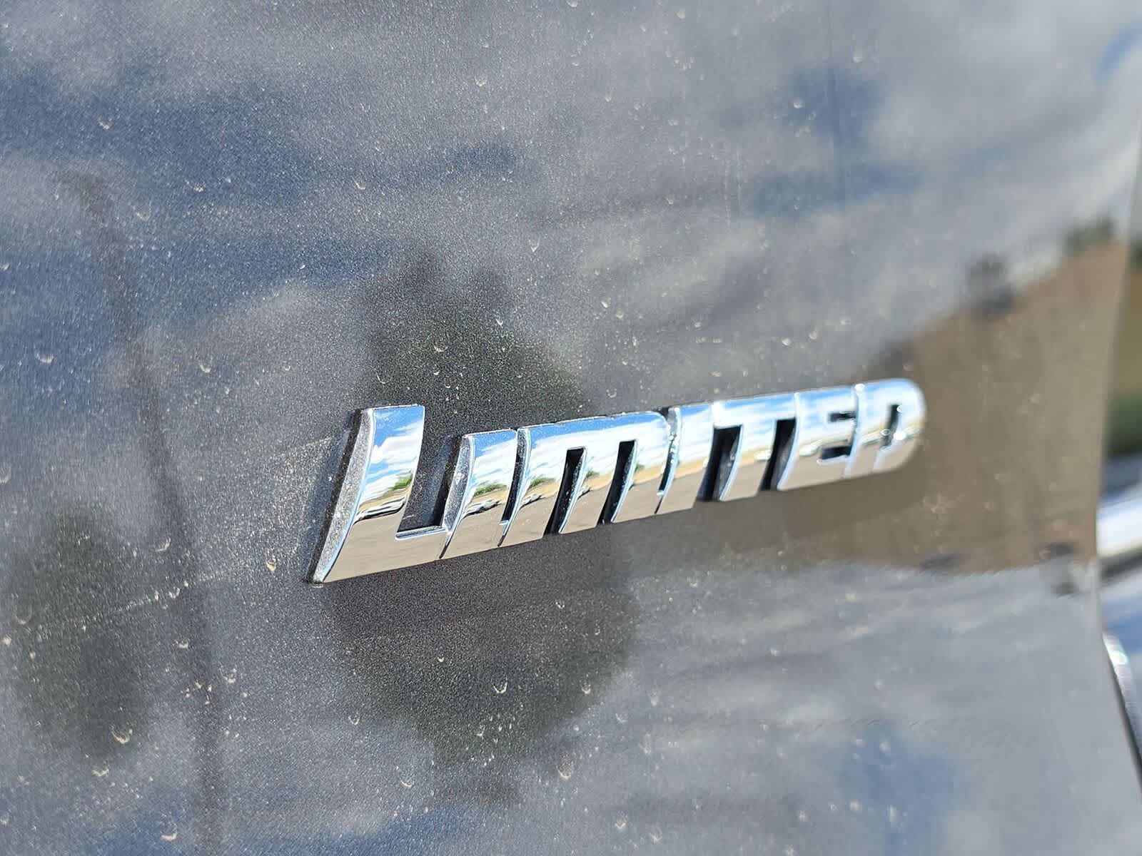 Used 2023 Toyota 4Runner Limited RWD image 33