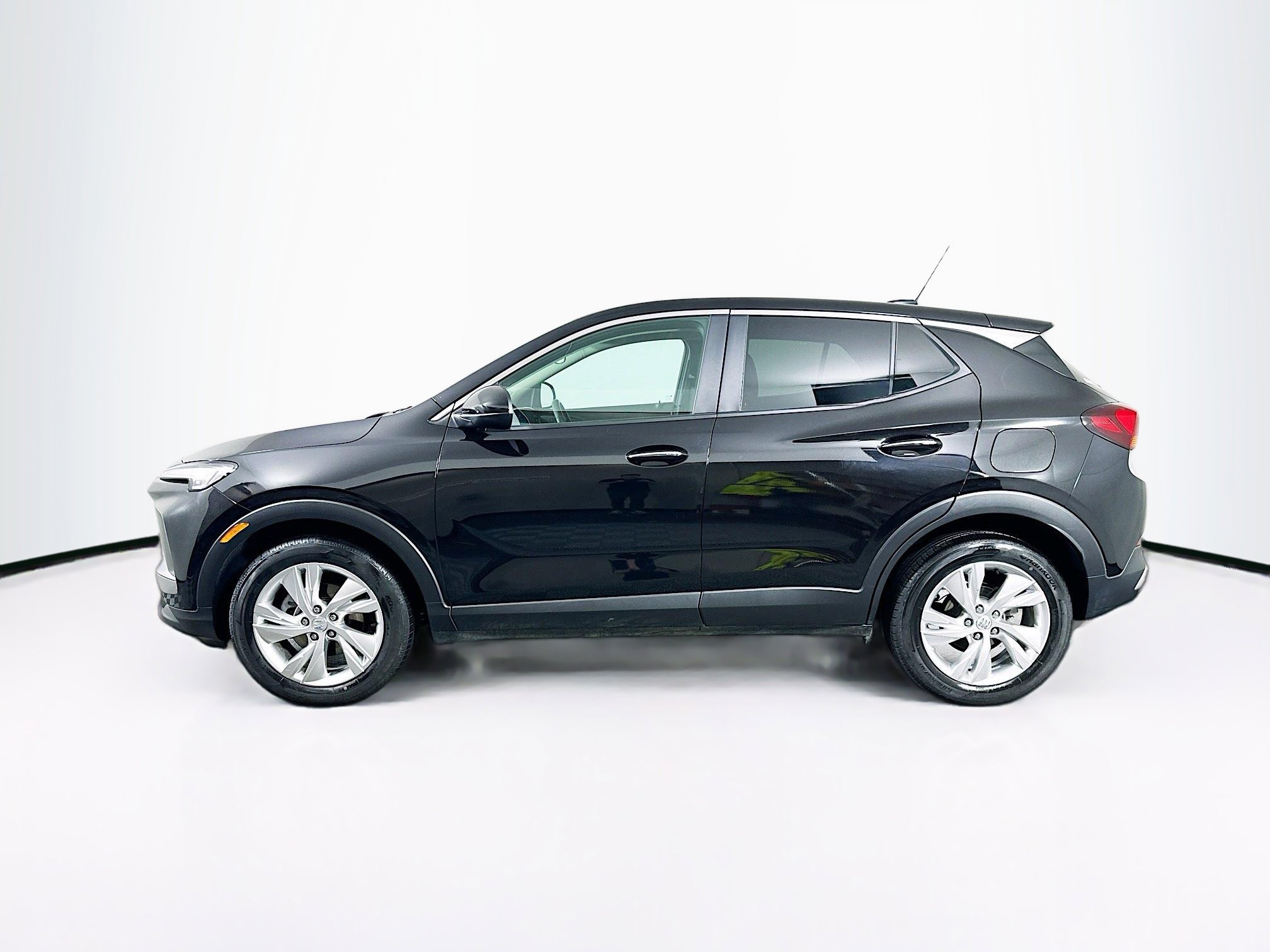 Used 2025 Buick Encore GX Preferred image 4