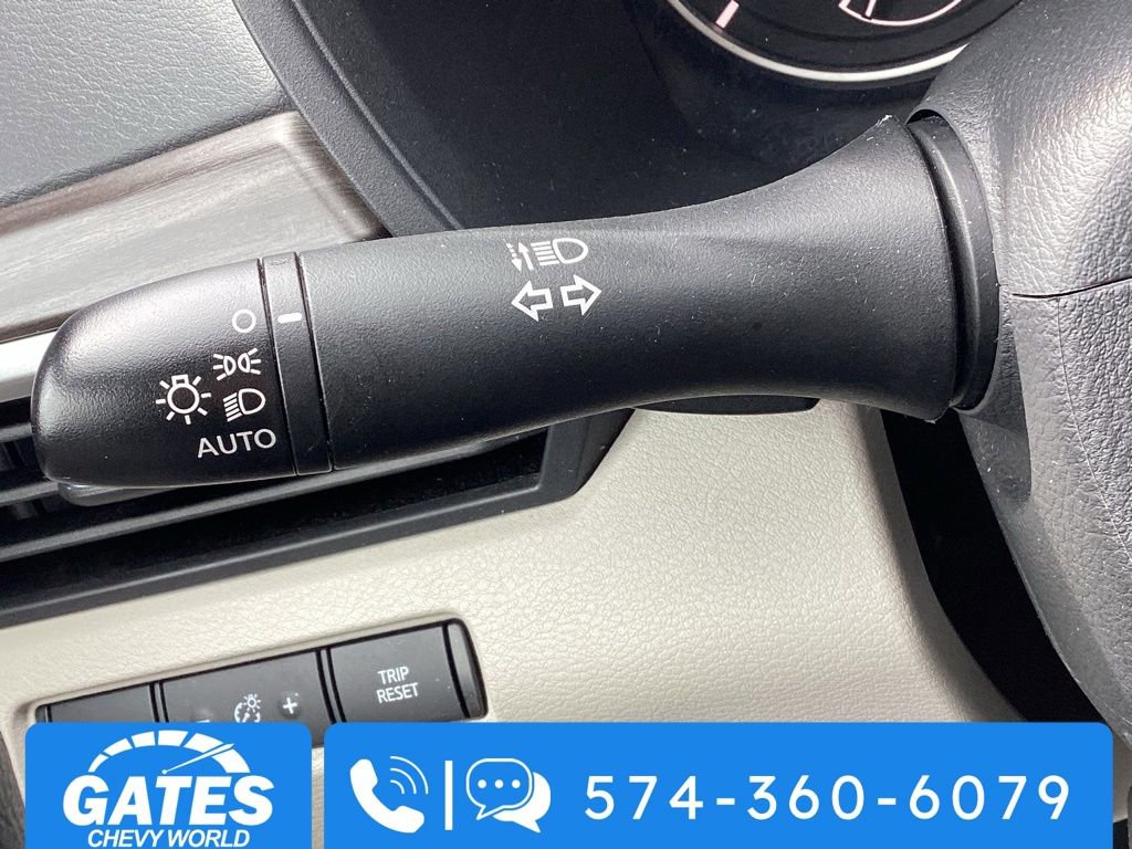 Used 2025 Nissan Altima 2.5 SV FWD image 21