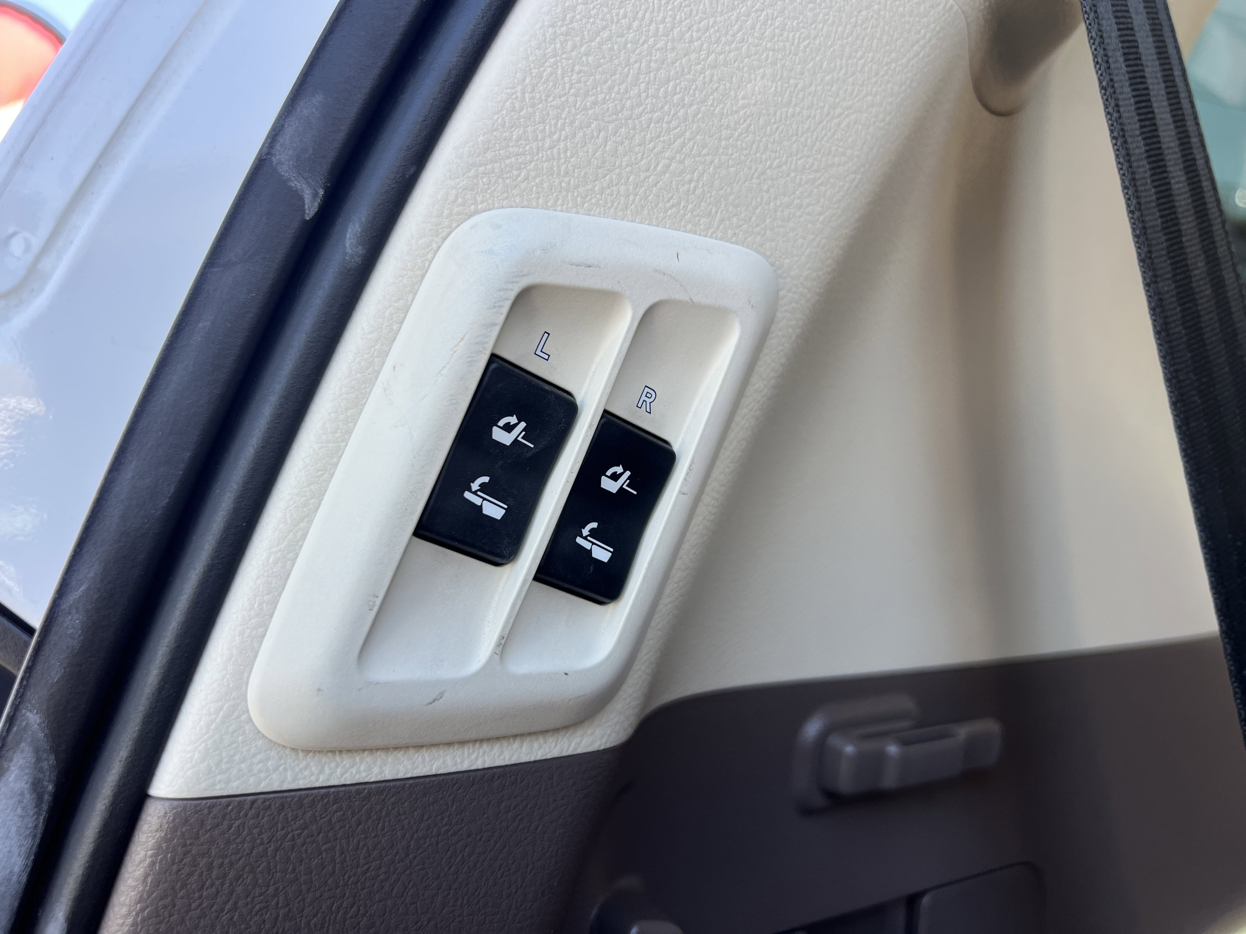 Used 2013 Lexus GX 460 image 31