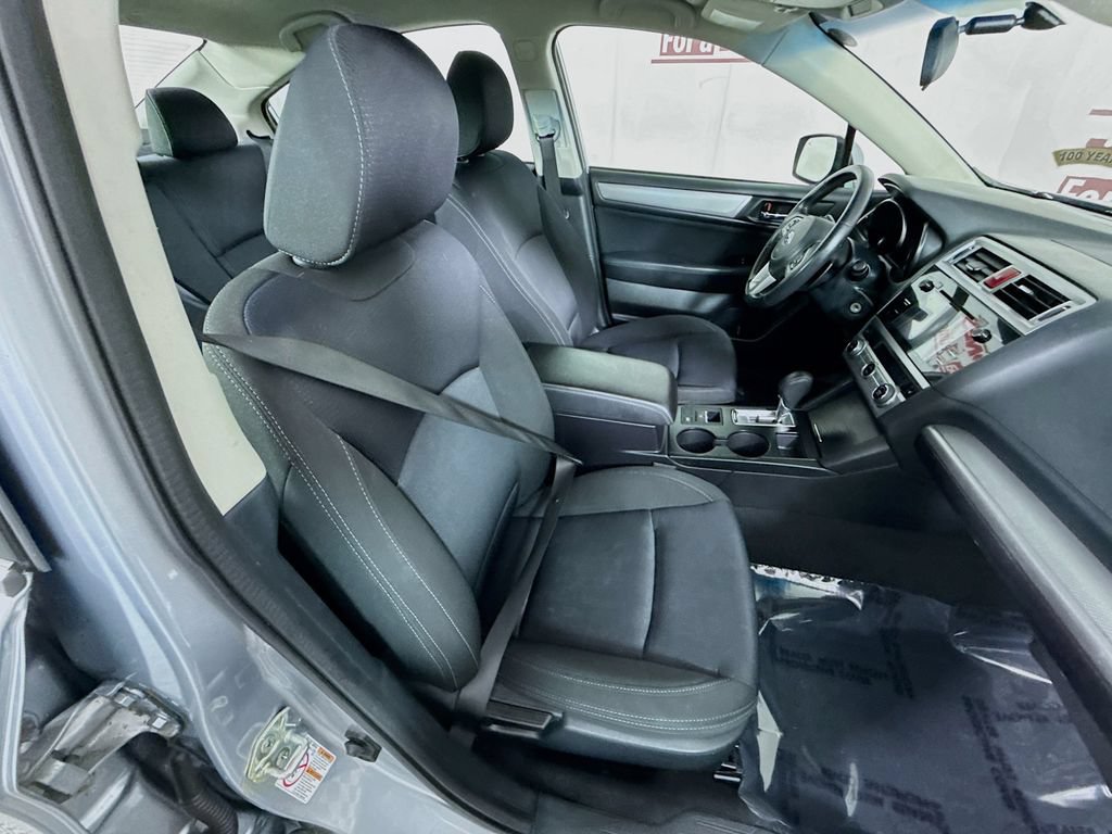 Used 2017 Subaru Legacy 2.5i Premium AWD/4WD image 29