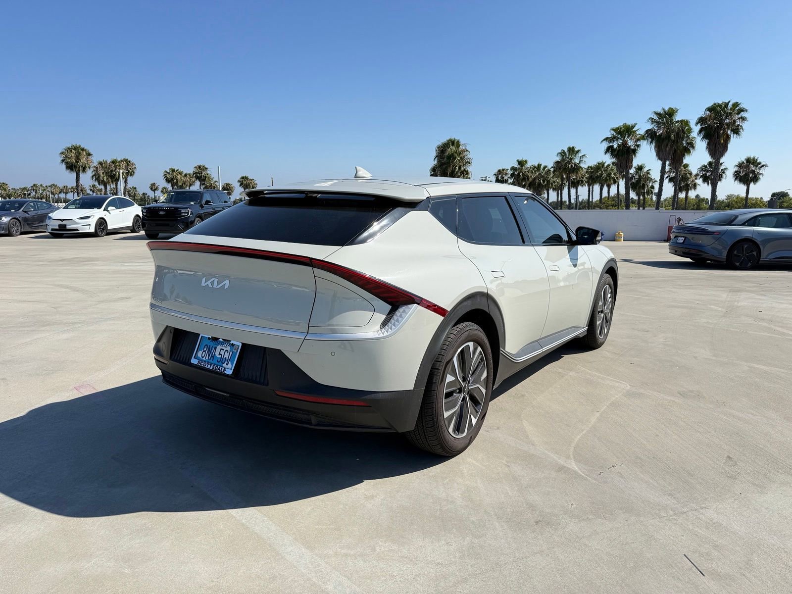 Used 2024 Kia EV6 Light RWD image 3