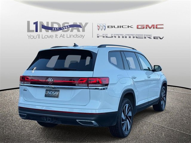 Used 2024 Volkswagen Atlas SE image 2
