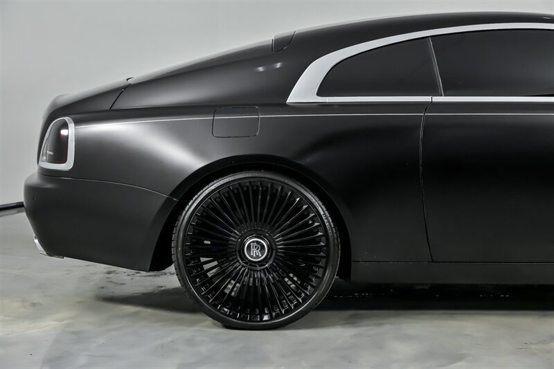 Used 2014 Rolls-Royce Wraith RWD image 13