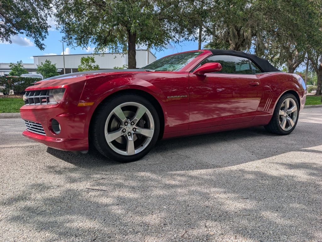 Used 2013 Chevrolet Camaro SS w/ RS Package RWD image 3