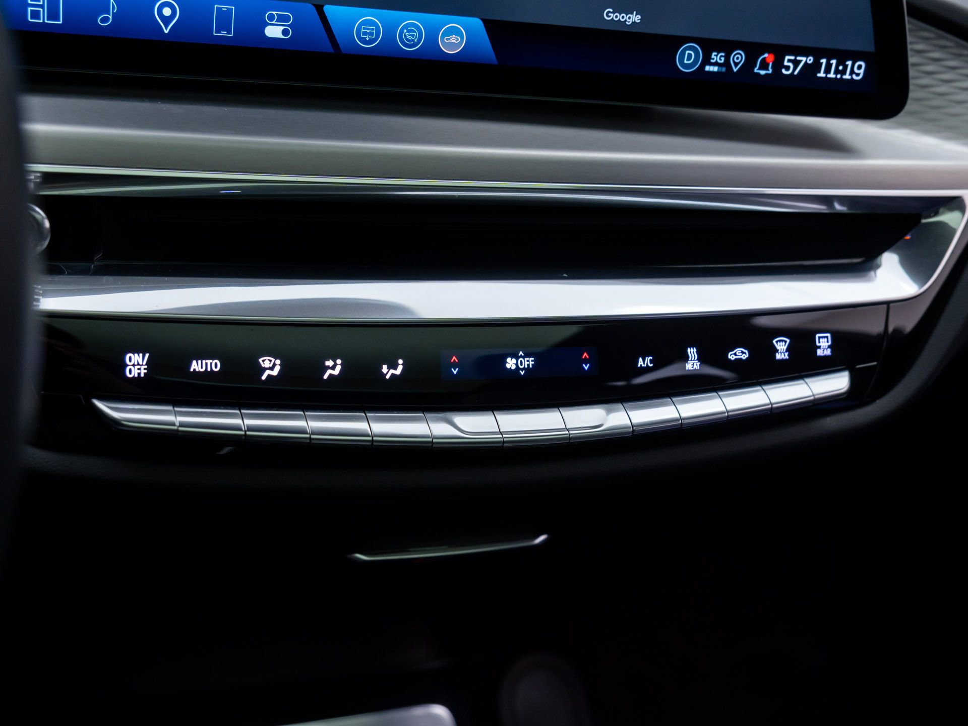 Certified 2024 Cadillac Lyriq Luxury w/ LPO, Floor Liner Package image 33