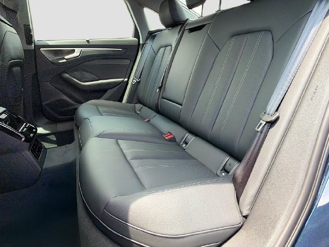 New 2026 Audi A6 Premium Plus AWD/4WD image 19