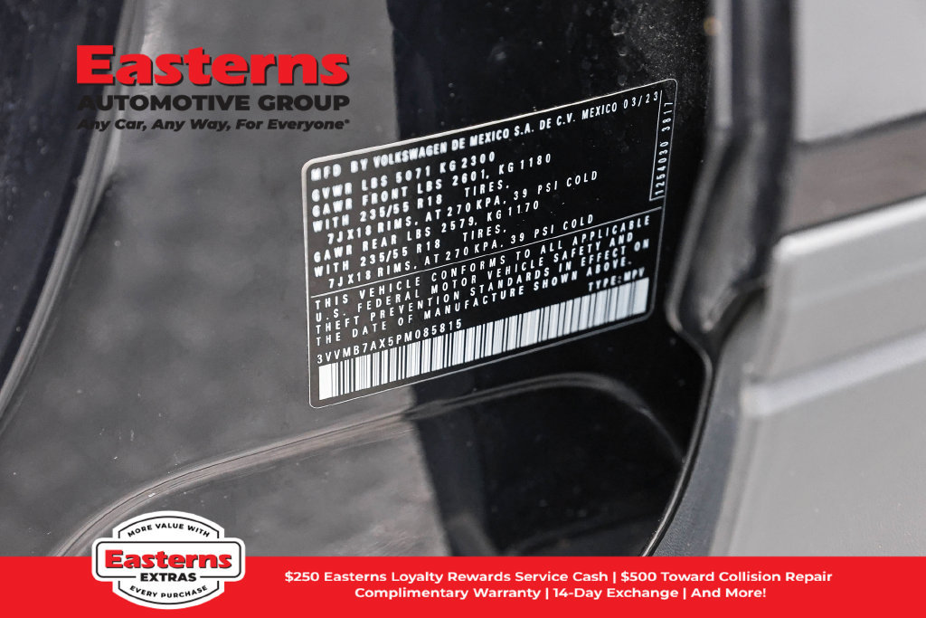 Used 2023 Volkswagen Tiguan SE AWD/4WD image 37