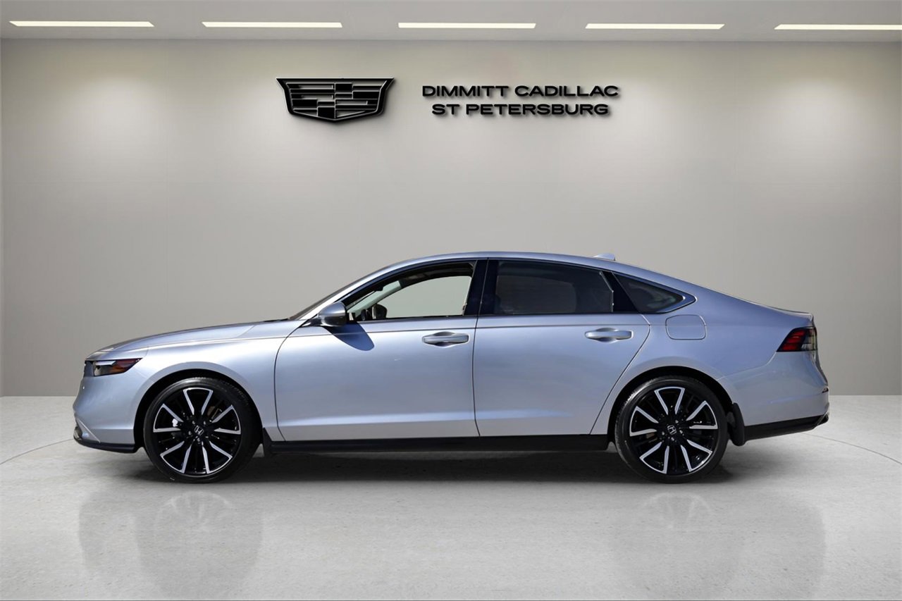 Used 2024 Honda Accord Touring image 2