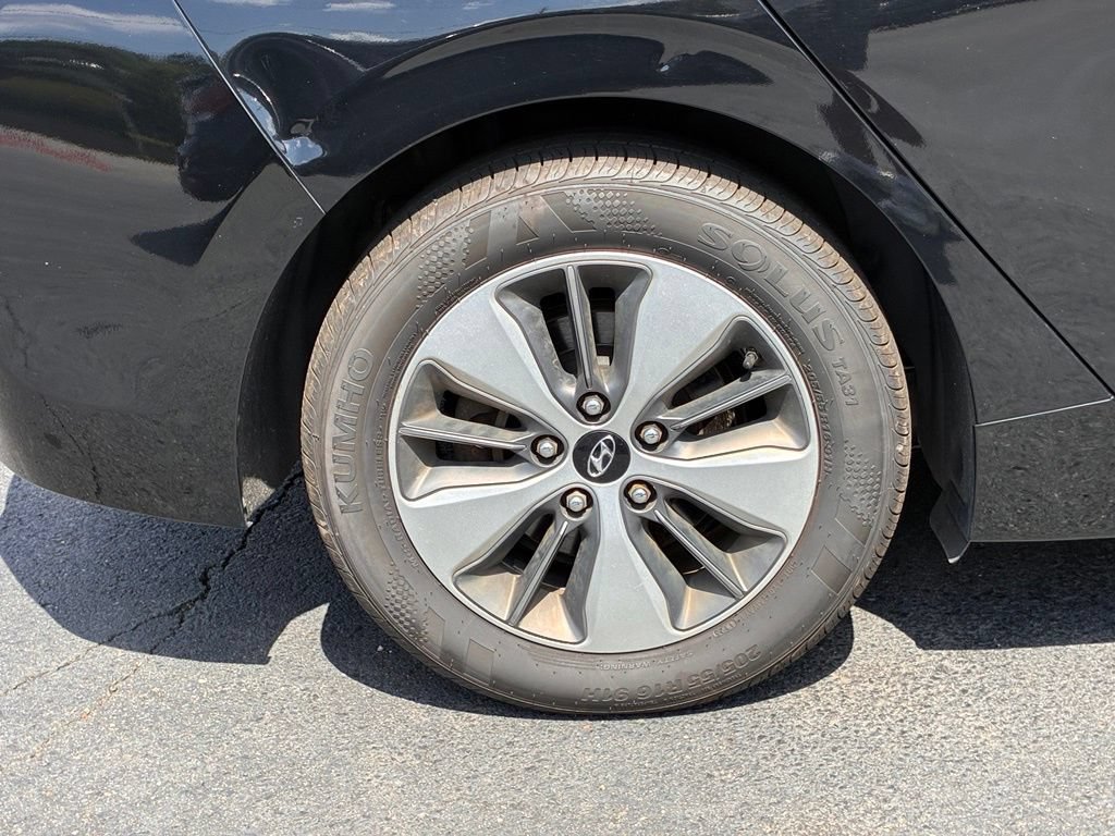 Used 2019 Hyundai Ioniq Plug-In Hybrid FWD image 48