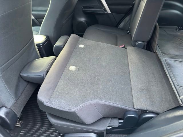 Used 2015 Toyota RAV4 LE image 20