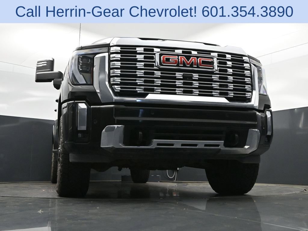 Used 2024 GMC Sierra 3500 Denali w/ Denali Reserve Package image 50