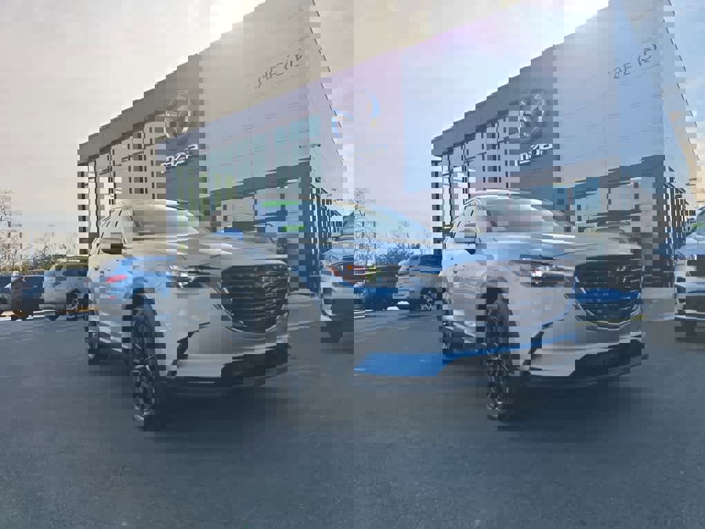 Used 2023 MAZDA CX-9 Touring Plus image 2