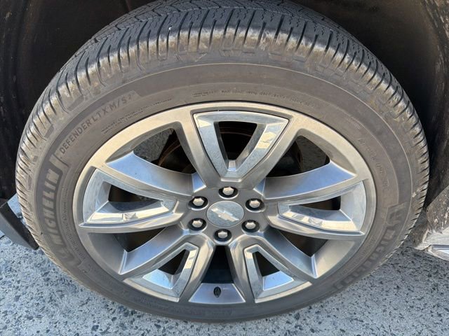 Used 2015 Chevrolet Tahoe LTZ AWD/4WD image 2