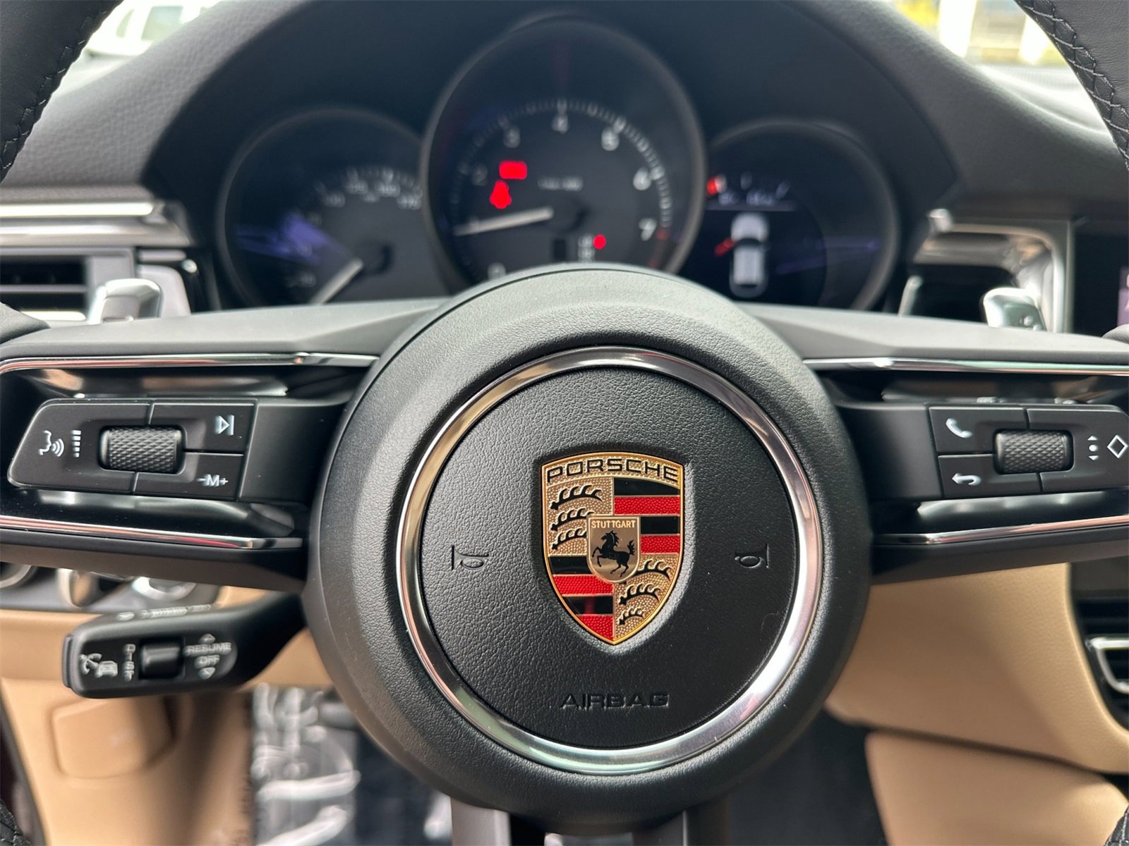 New 2026 Porsche Macan image 26