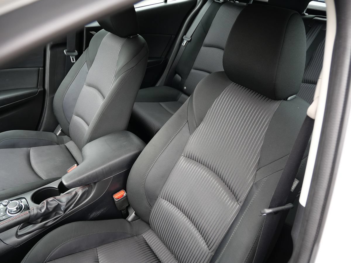 Used 2015 MAZDA MAZDA3 i Touring FWD image 11