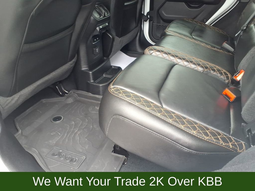Used 2023 Jeep Wrangler Altitude image 13
