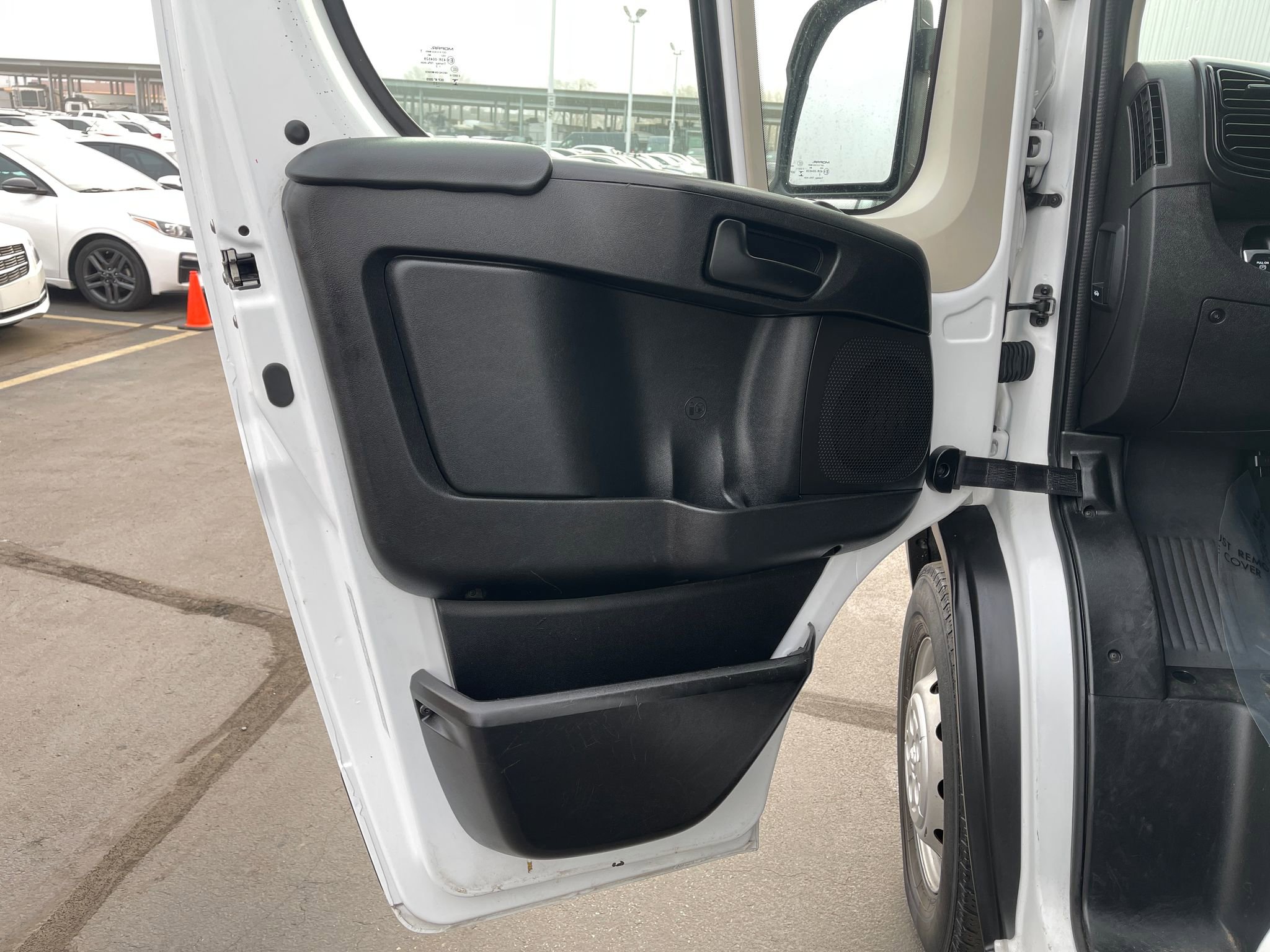 Used 2022 RAM ProMaster 2500 FWD image 12