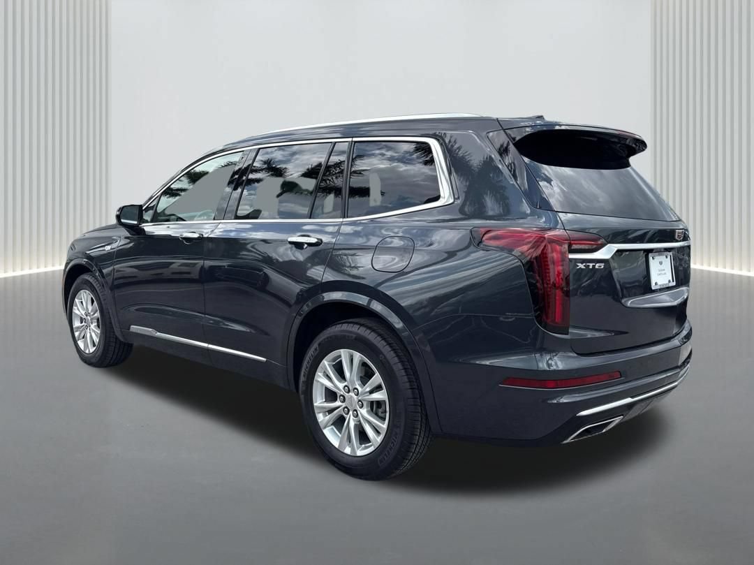 Certified 2023 Cadillac XT6 Luxury FWD image 8