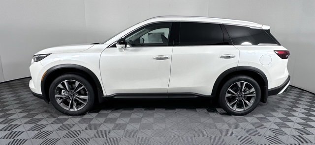 Certified 2025 INFINITI QX60 Luxe image 4