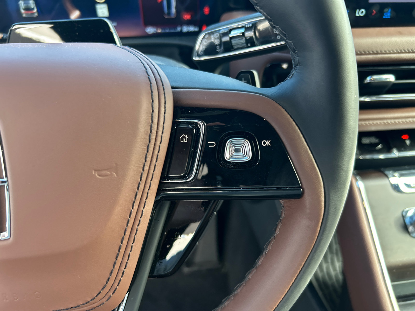 New 2026 Lincoln Aviator Reserve AWD/4WD image 19