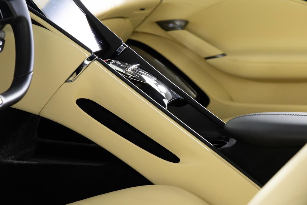 Used 2021 Ferrari Roma image 6