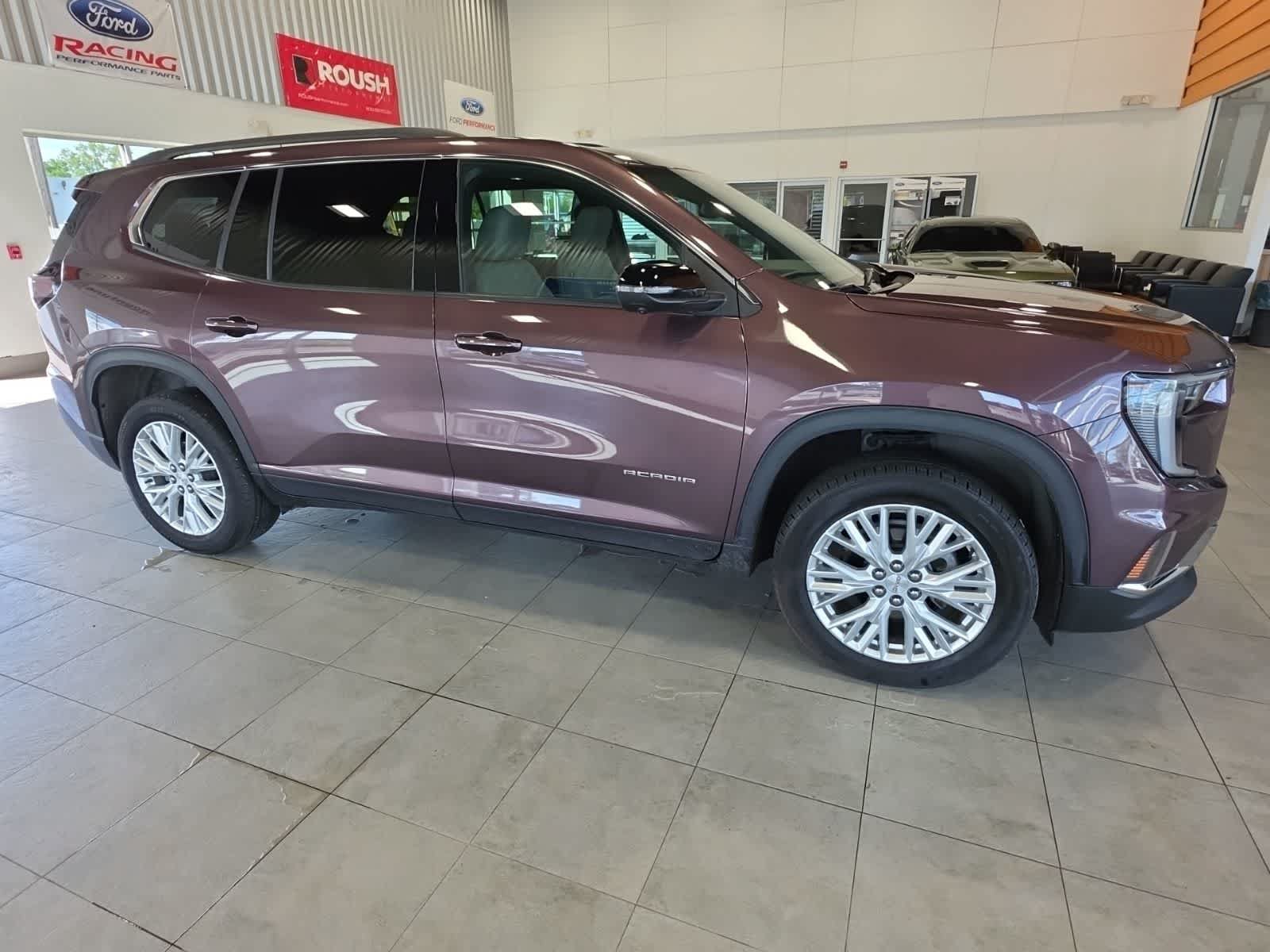 Used 2024 GMC Acadia Elevation AWD/4WD image 7