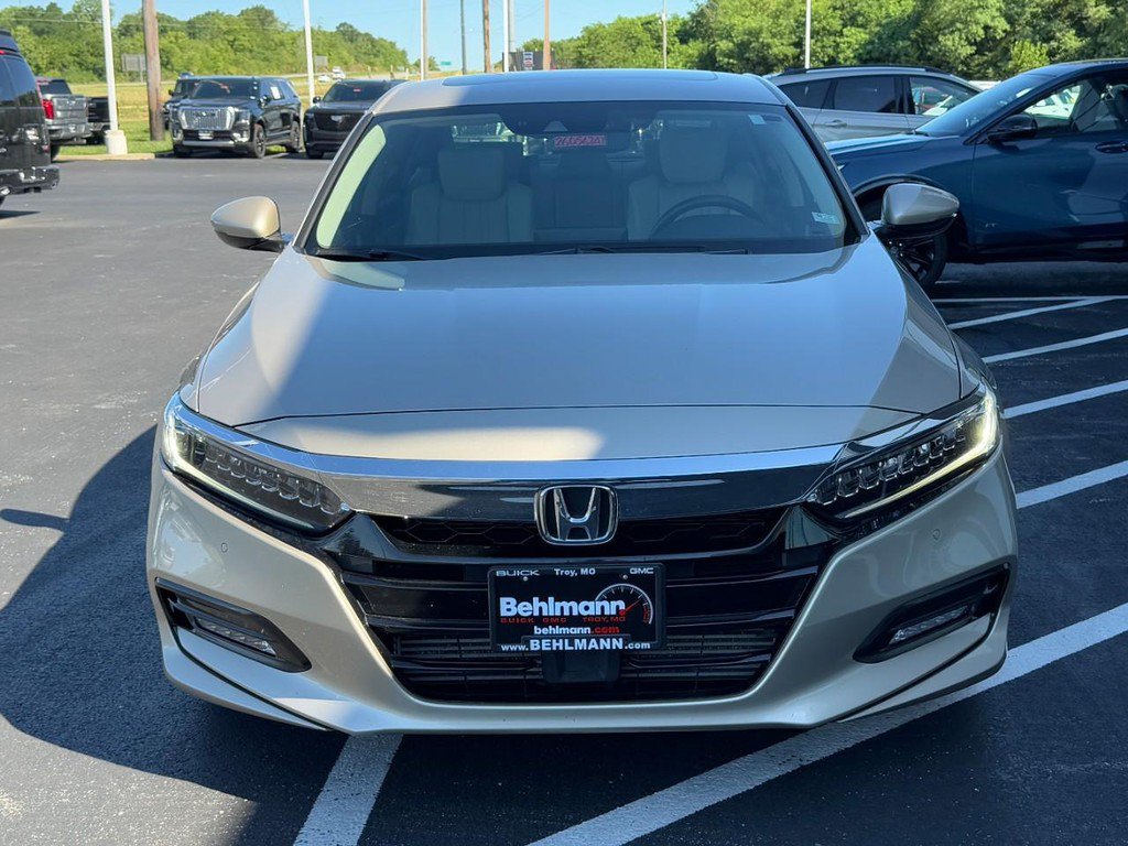 Used 2018 Honda Accord Touring image 12