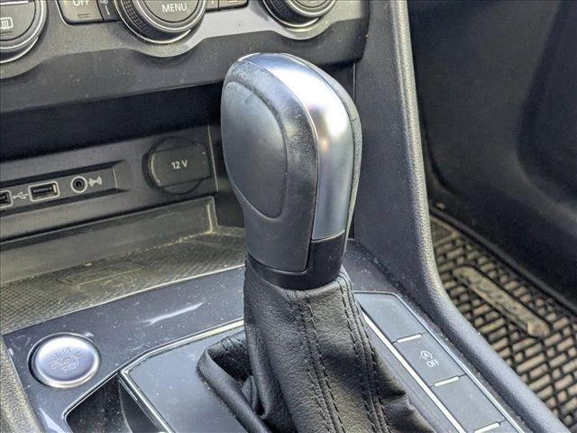Used 2020 Volkswagen Tiguan SE image 8