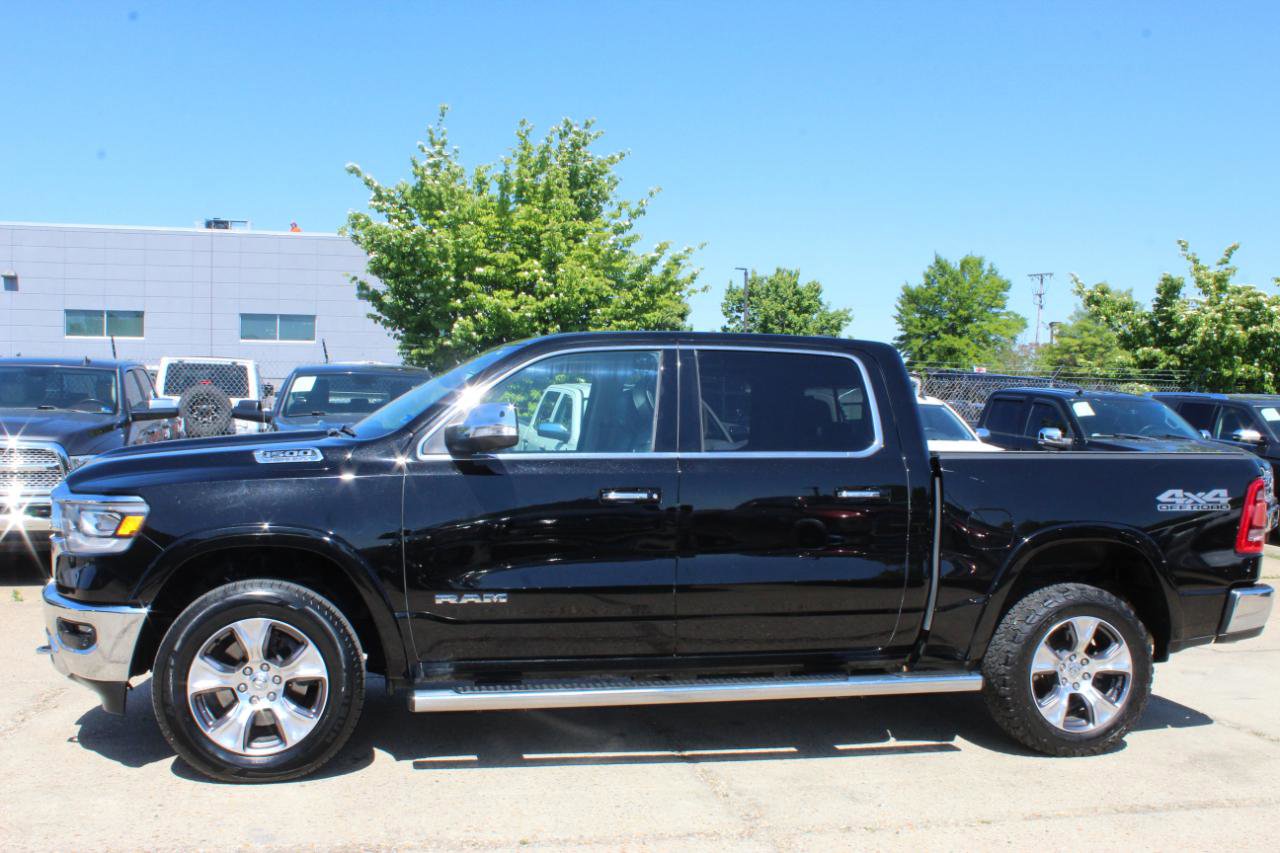 Used 2019 RAM 1500 Laramie AWD/4WD image 3