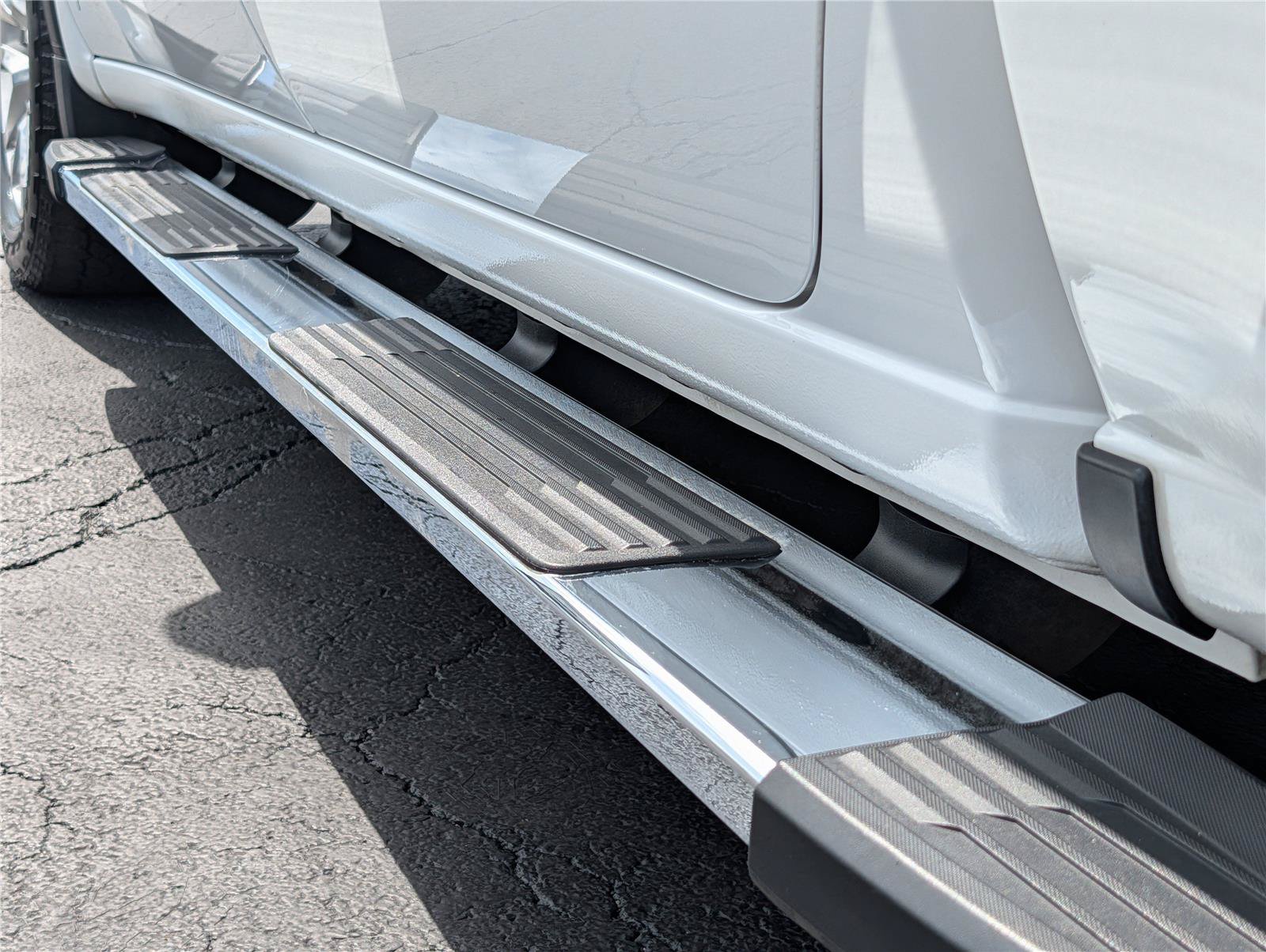 Used 2019 GMC Sierra 1500 SLT AWD/4WD image 40