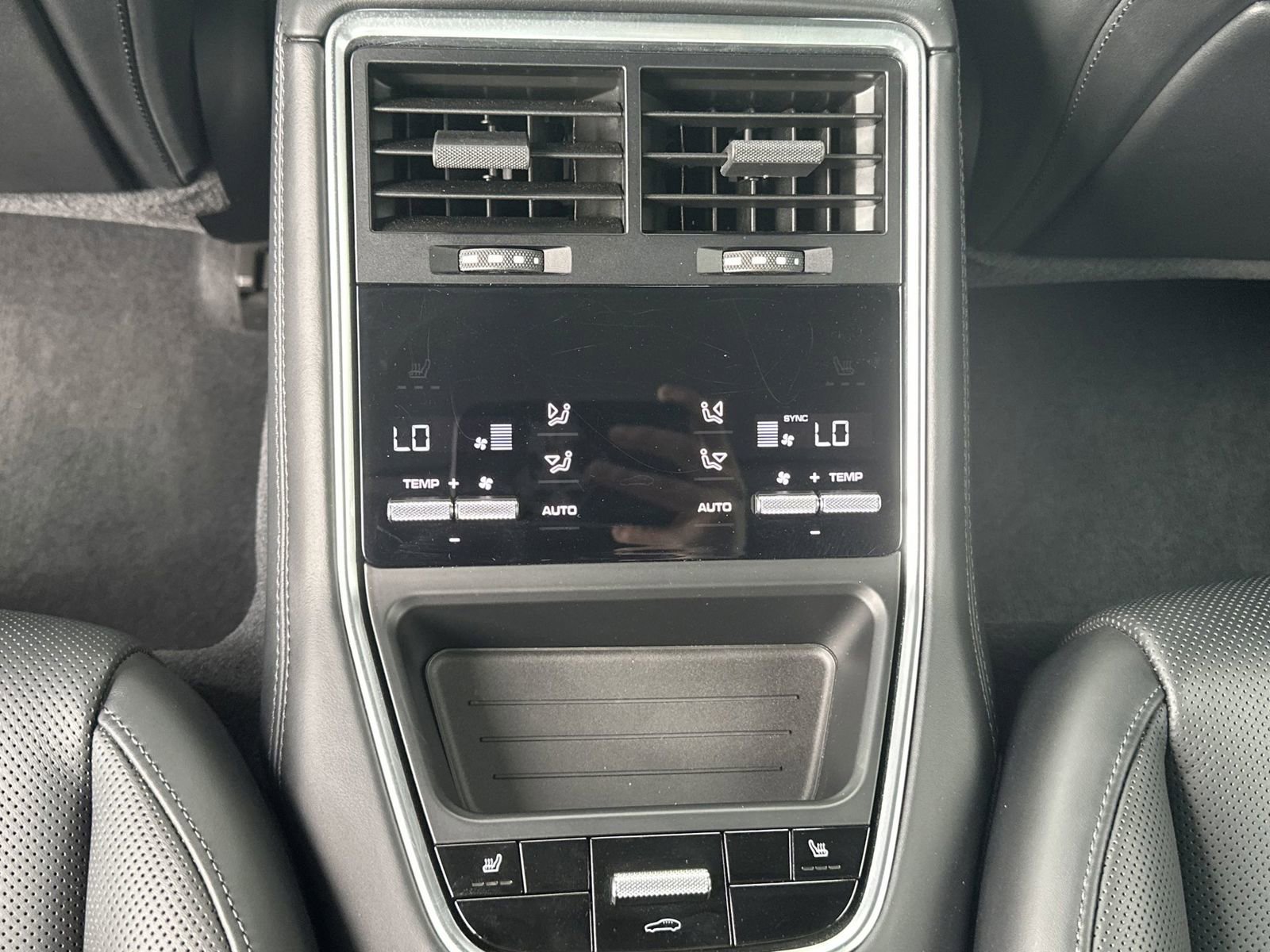 Certified 2023 Porsche Panamera 4 Platinum Edition AWD/4WD image 16