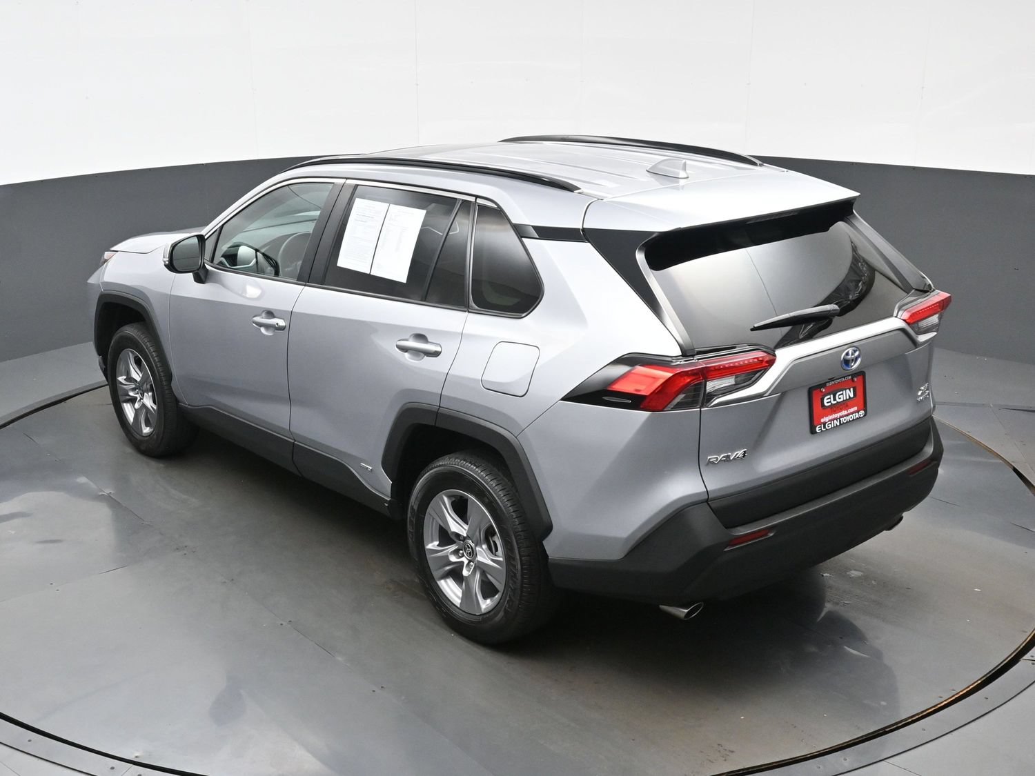 Used 2022 Toyota RAV4 XLE w/ Convenience Package AWD/4WD image 39