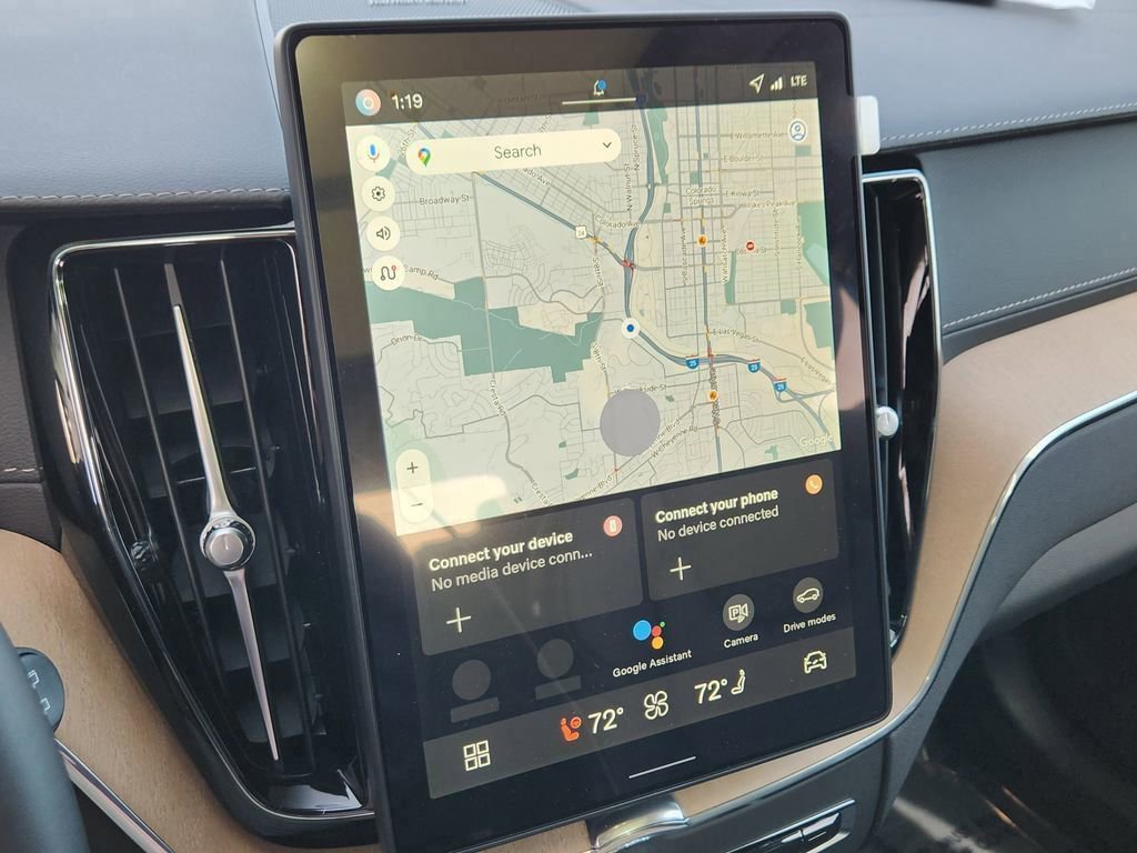 New 2026 Volvo XC60 B5 Ultra w/ Climate Package image 7