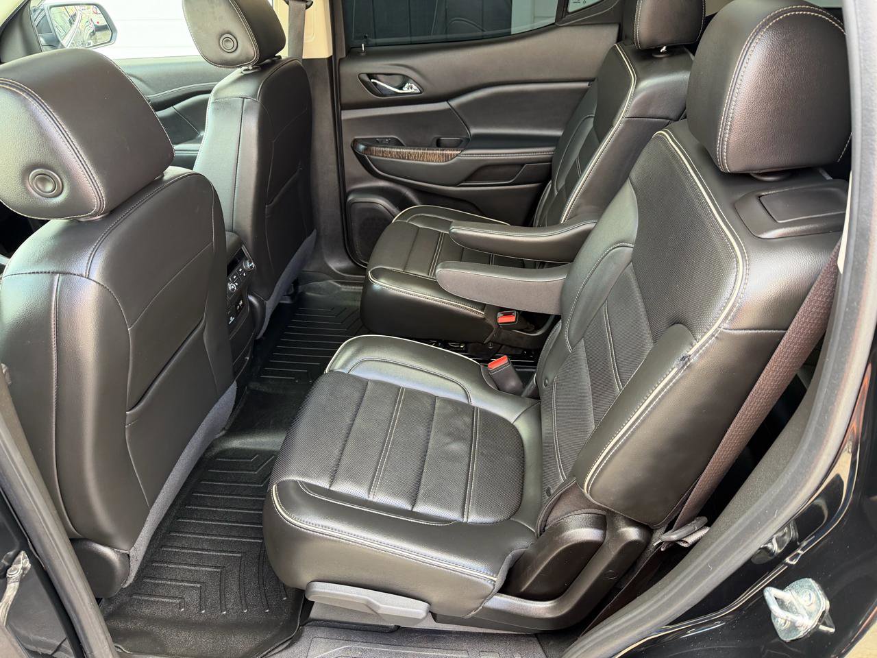 Used 2023 GMC Acadia Denali w/ Denali Ultimate Package image 10