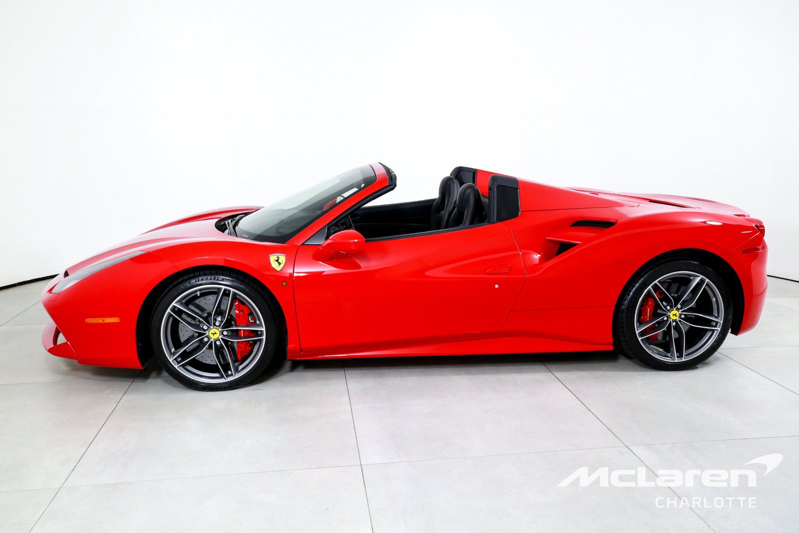 Used 2019 Ferrari 488 Spider RWD image 6