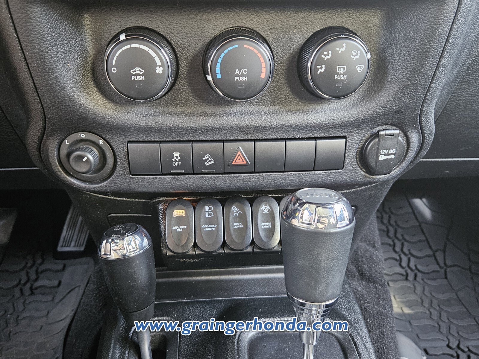 Used 2017 Jeep Wrangler Unlimited Sport w/ Quick Order Package 24S image 16